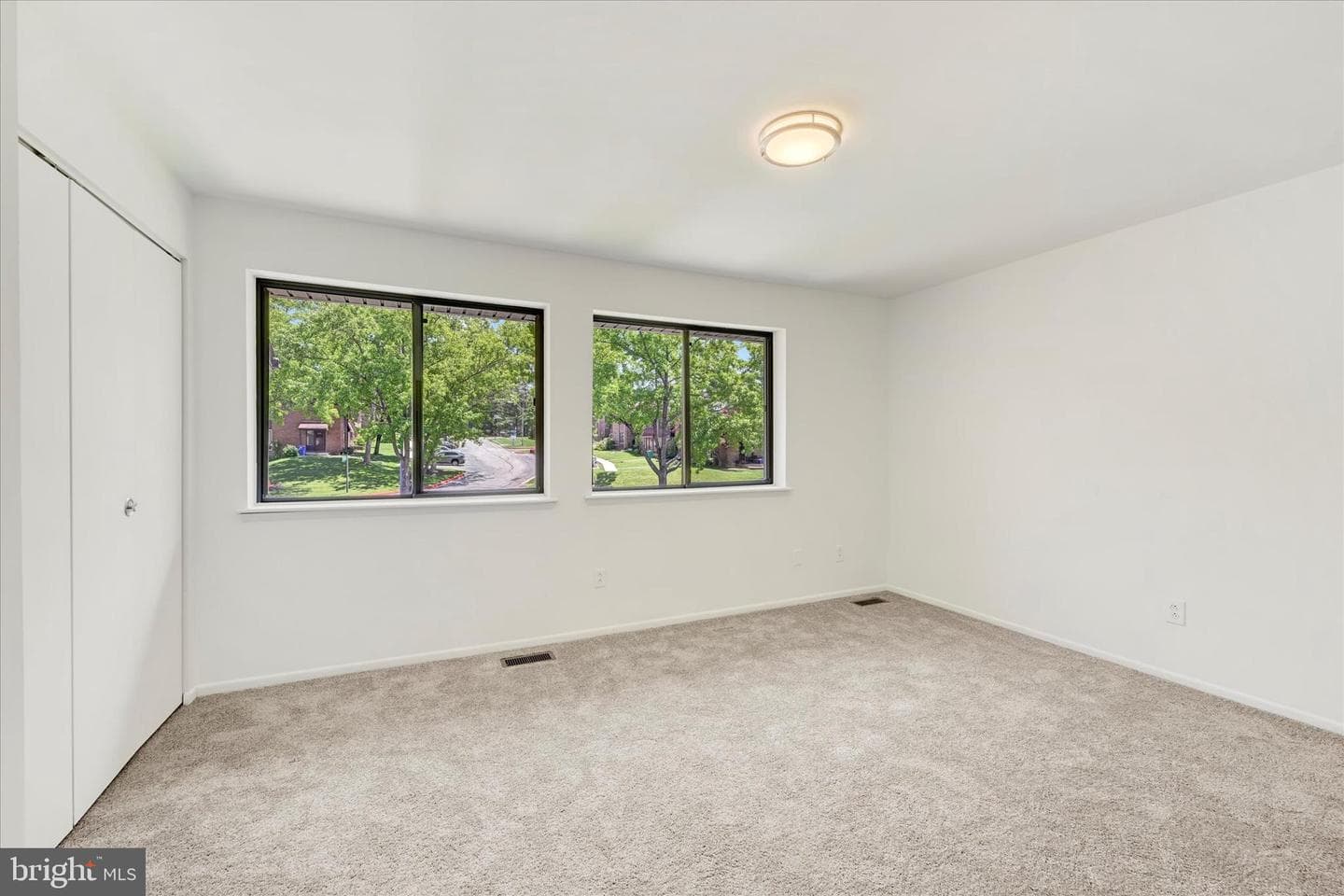 5872 Steepridge Drive #20-04 photo 13