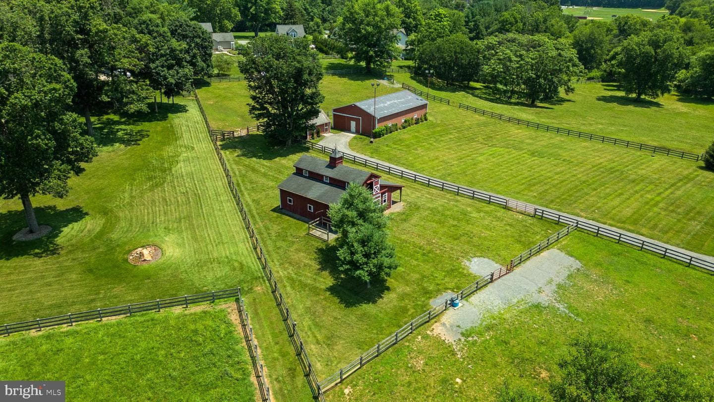3574 Sharp Road photo 4