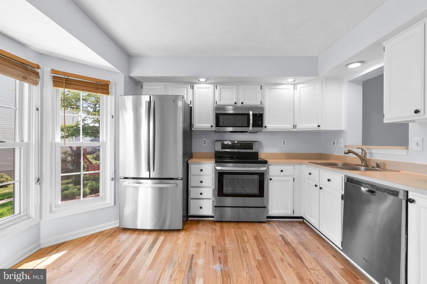 7962 Brightmeadow Court photo 5