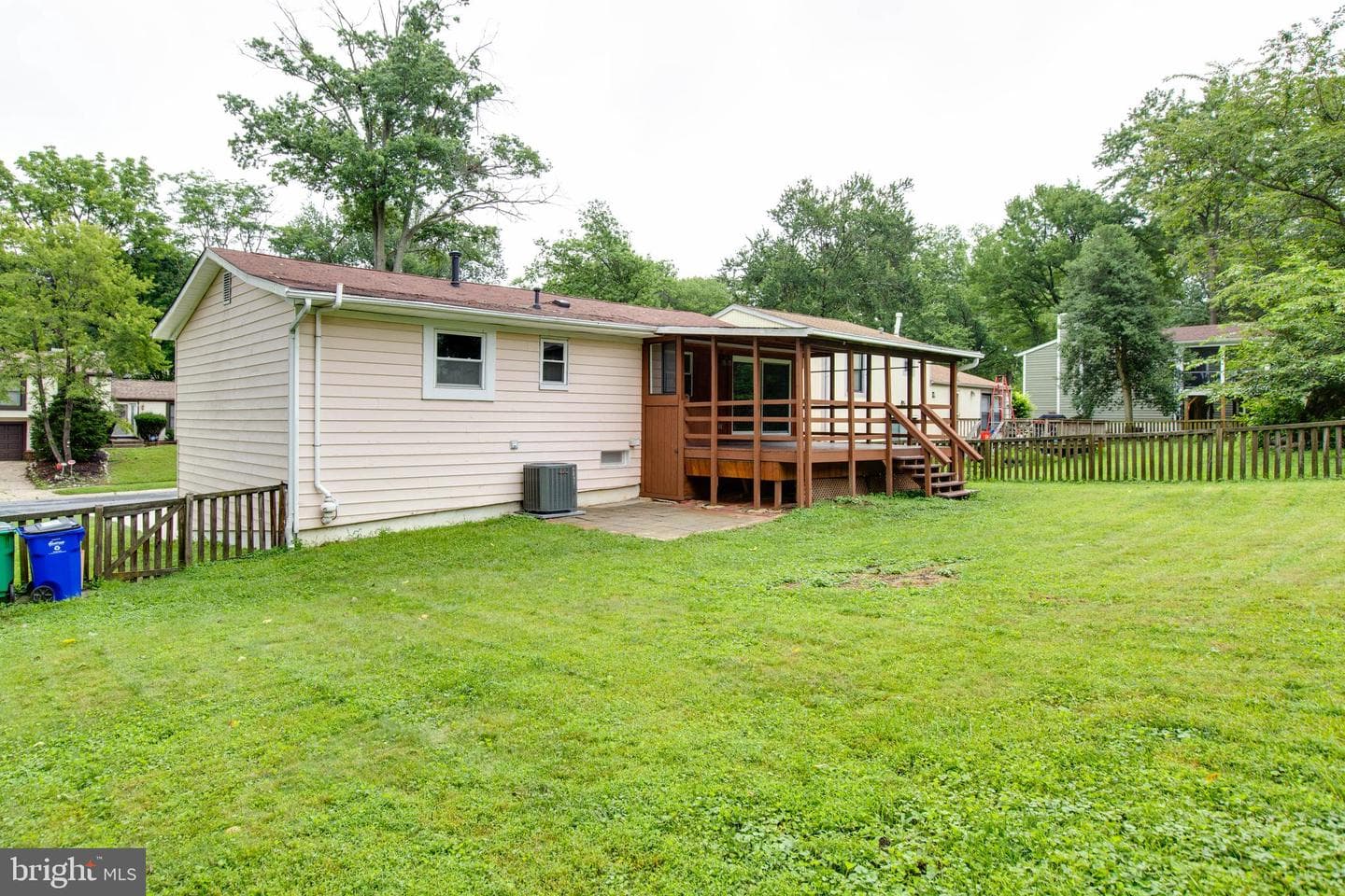 5731 Margrave Mews photo 47