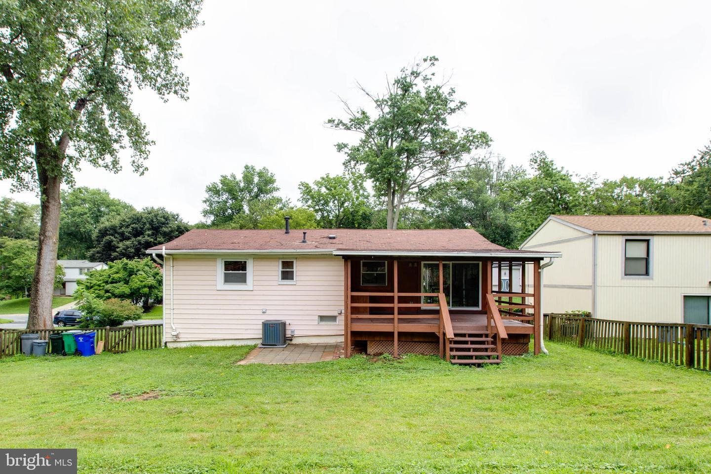 5731 Margrave Mews photo 48