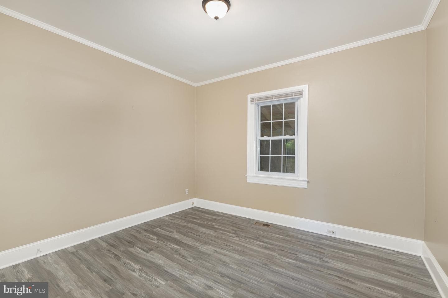 2932 Rogers Avenue photo 29