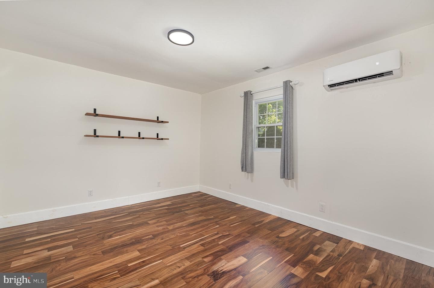 2932 Rogers Avenue photo 38