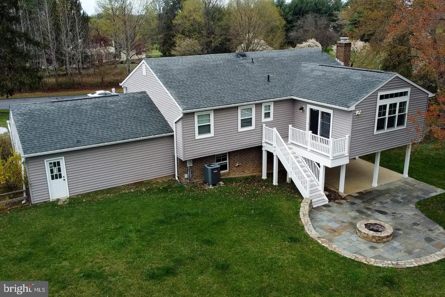 3309 Stapleton Drive photo 11