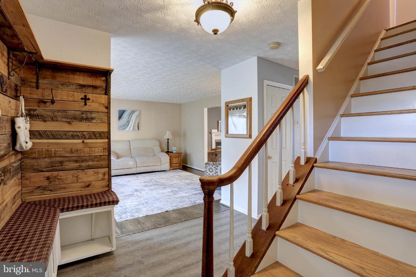 8200 Splashing Brook Court photo 28