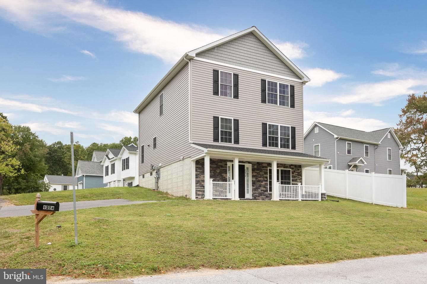 6274 Mound Street photo 3