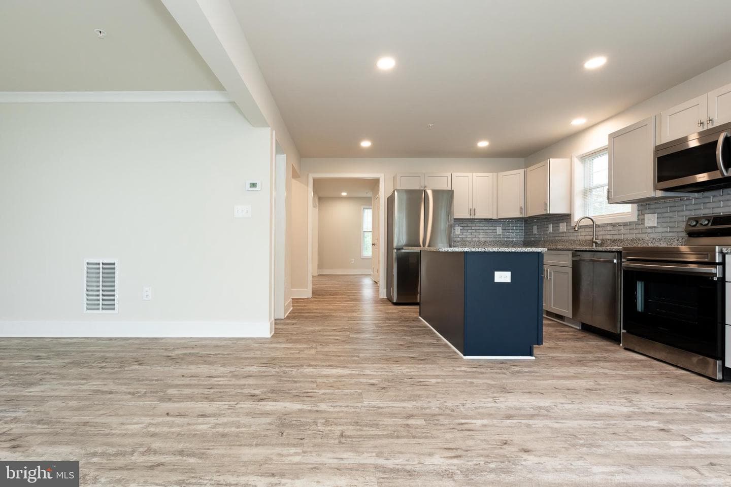 6274 Mound Street photo 30