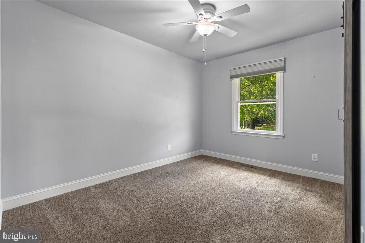 8400 Mitzy Lane photo 22