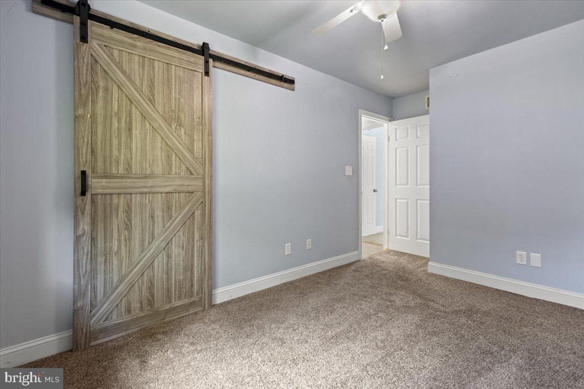 8400 Mitzy Lane photo 23