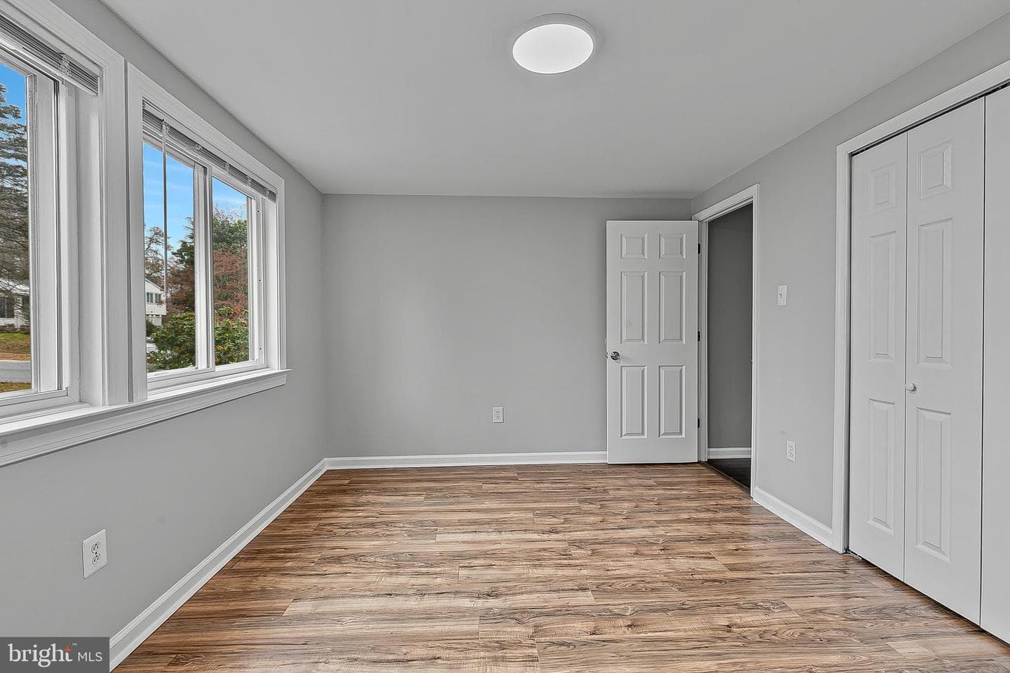 9068 Goldamber Garth photo 19