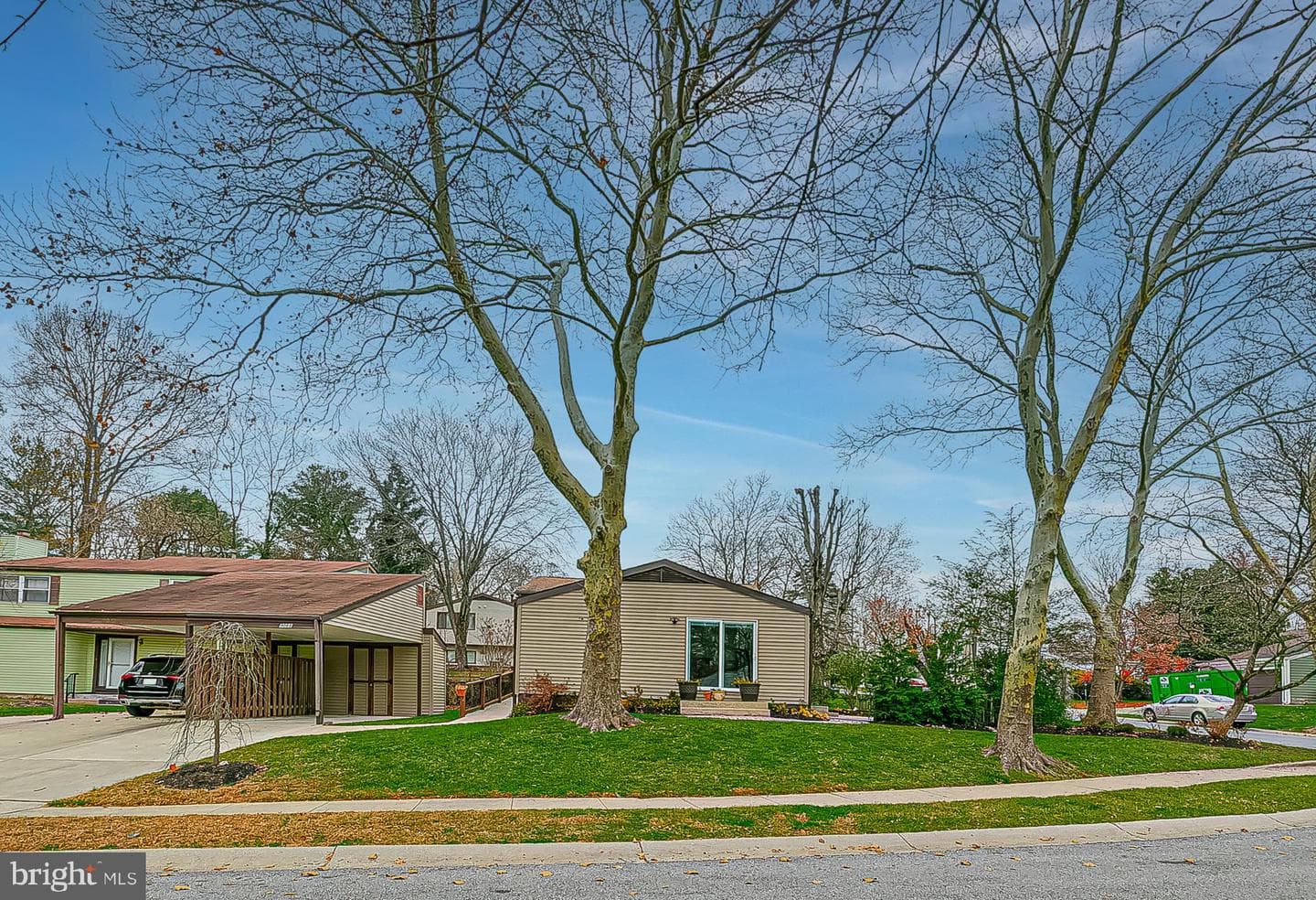 9068 Goldamber Garth photo 4