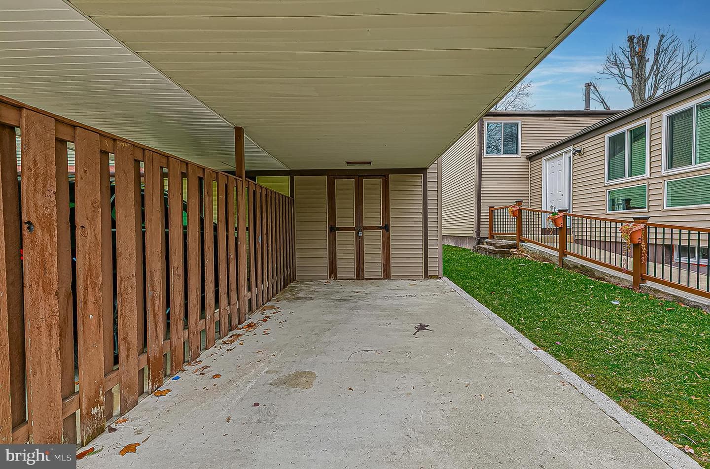 9068 Goldamber Garth photo 7
