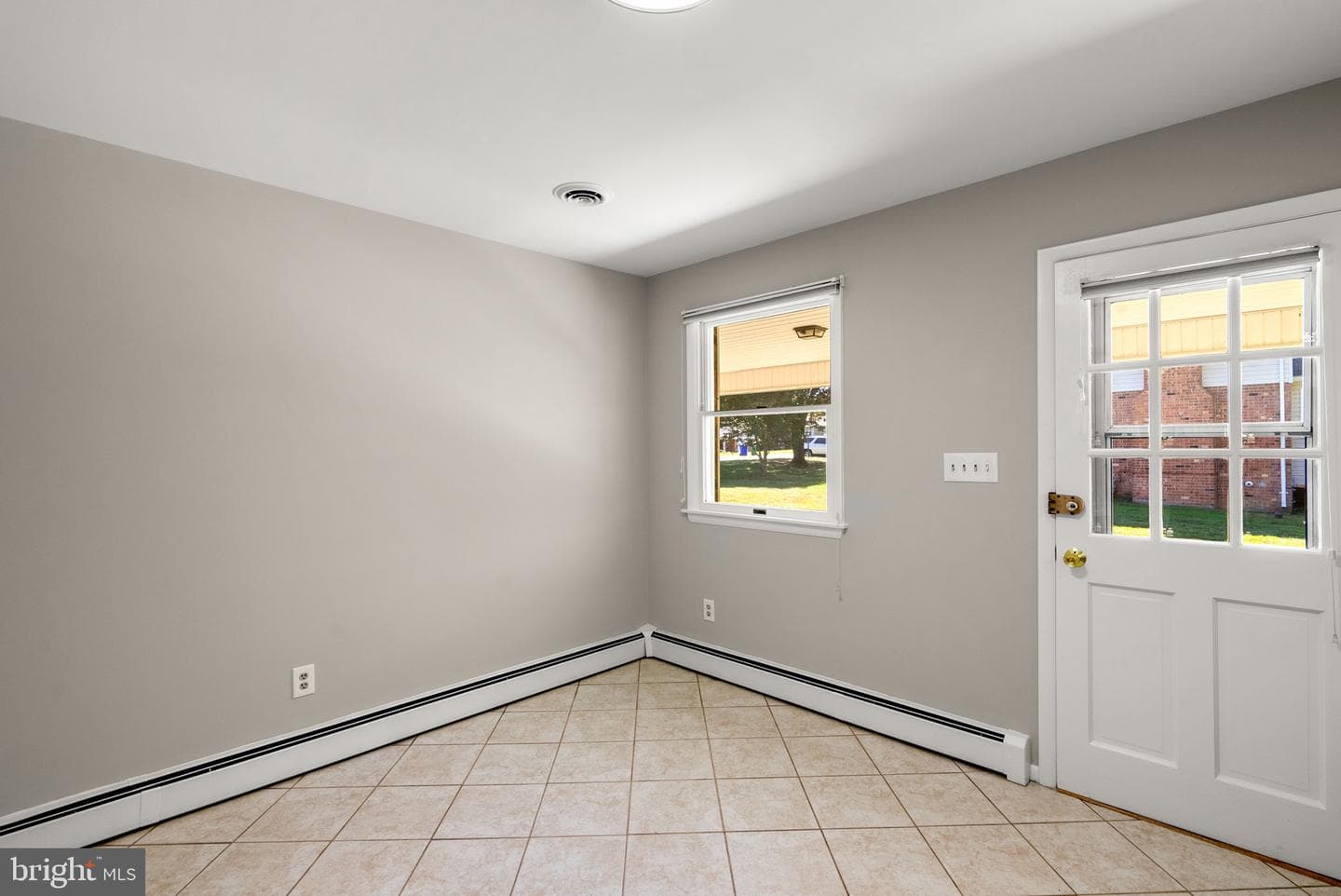 9398 Furrow Avenue photo 13