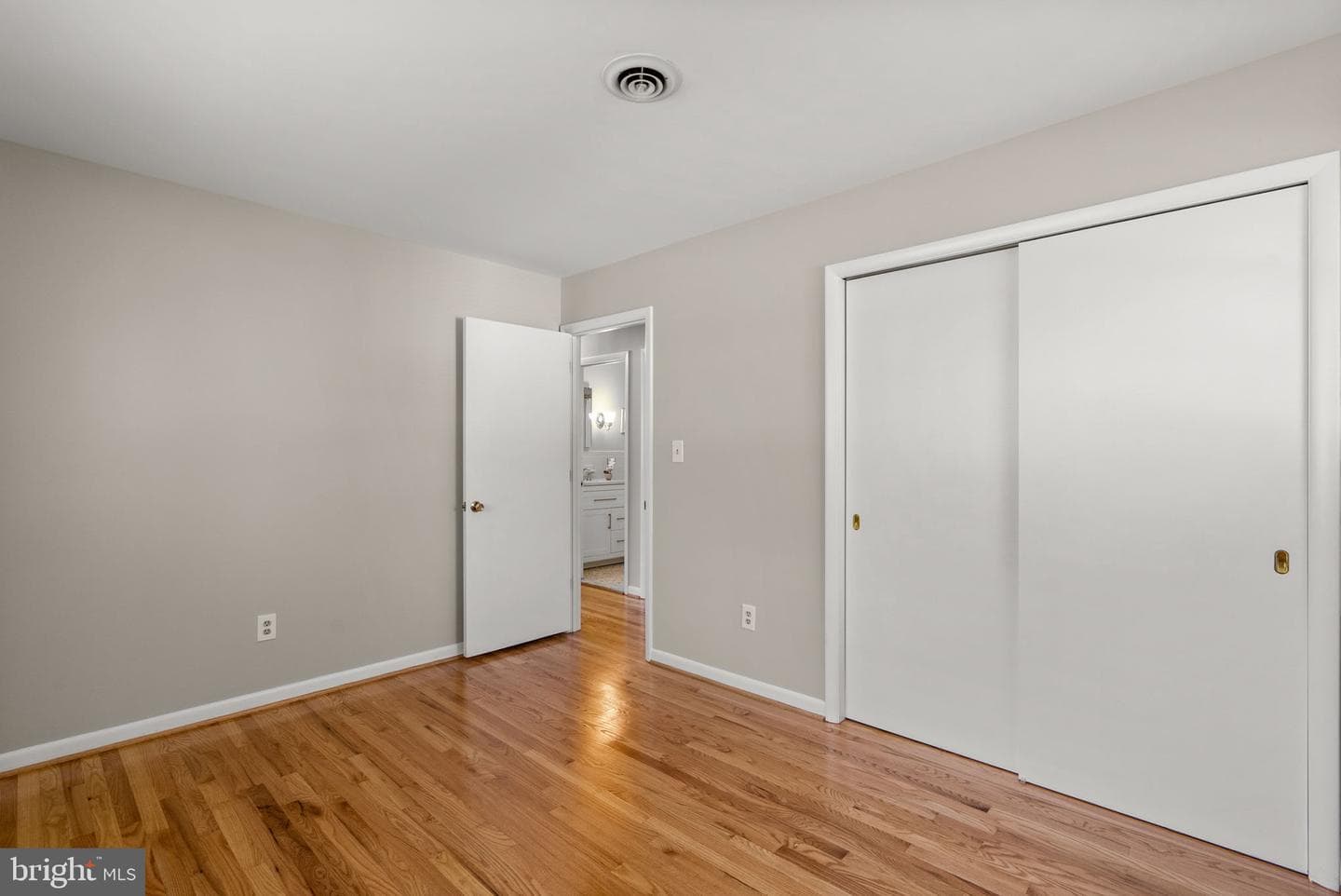 9398 Furrow Avenue photo 18