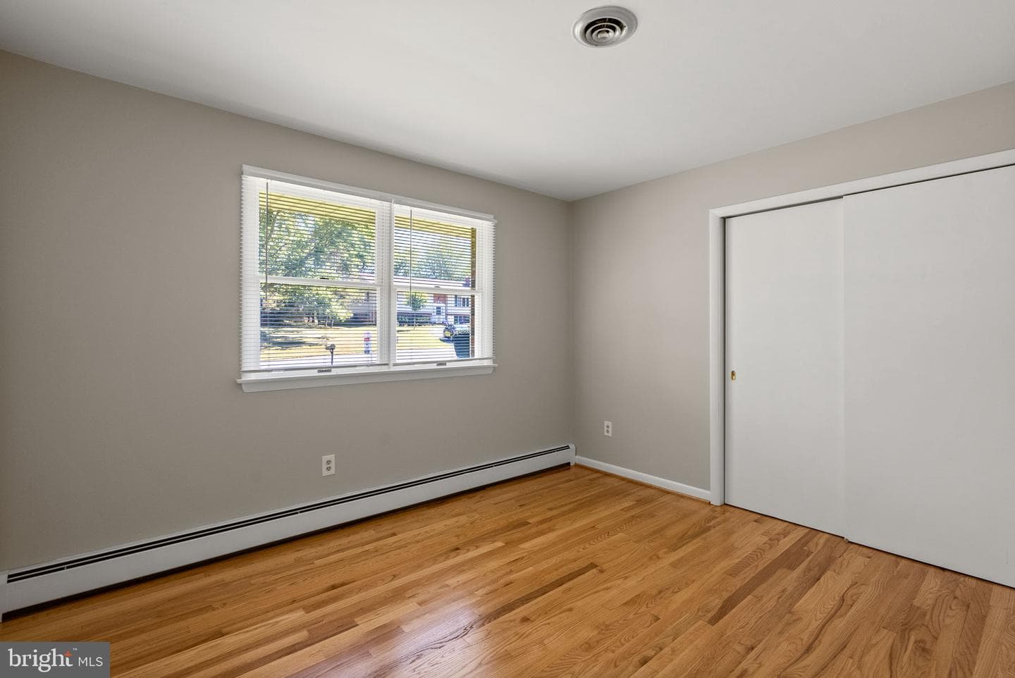 9398 Furrow Avenue photo 19