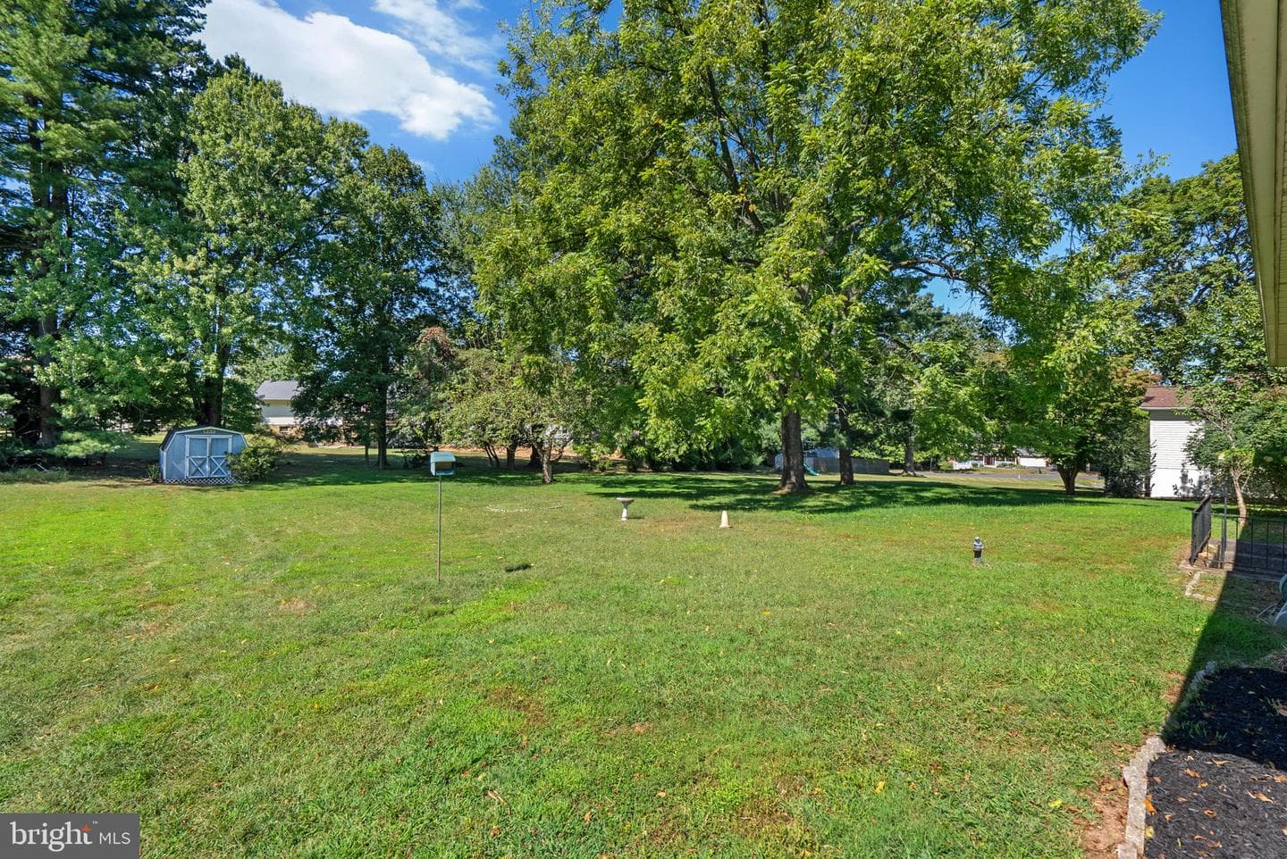 9398 Furrow Avenue photo 29