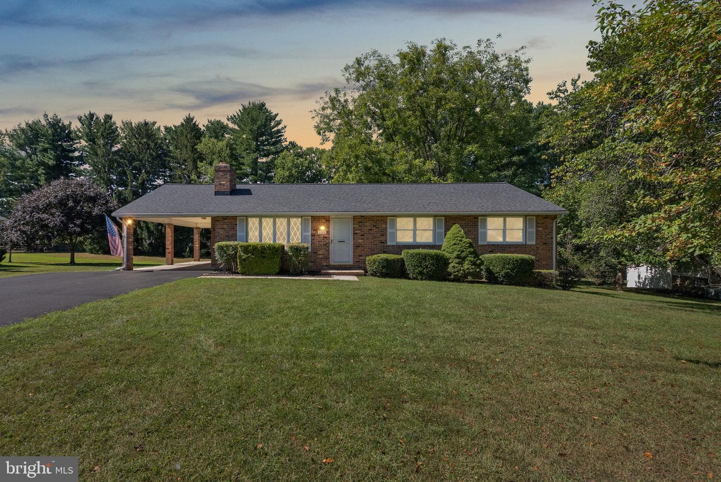 9398 Furrow Avenue photo 31