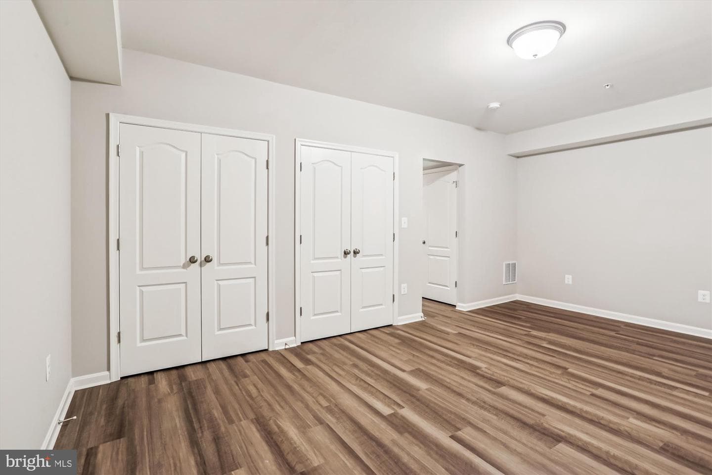 9256 Laurens Way photo 10