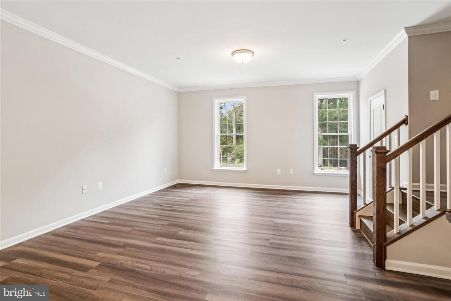 9256 Laurens Way photo 12