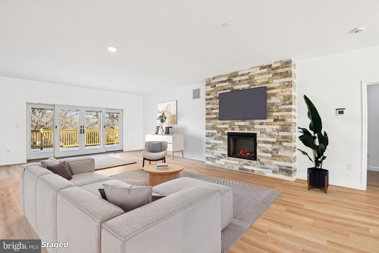 8325 Grove Angle Road photo 9