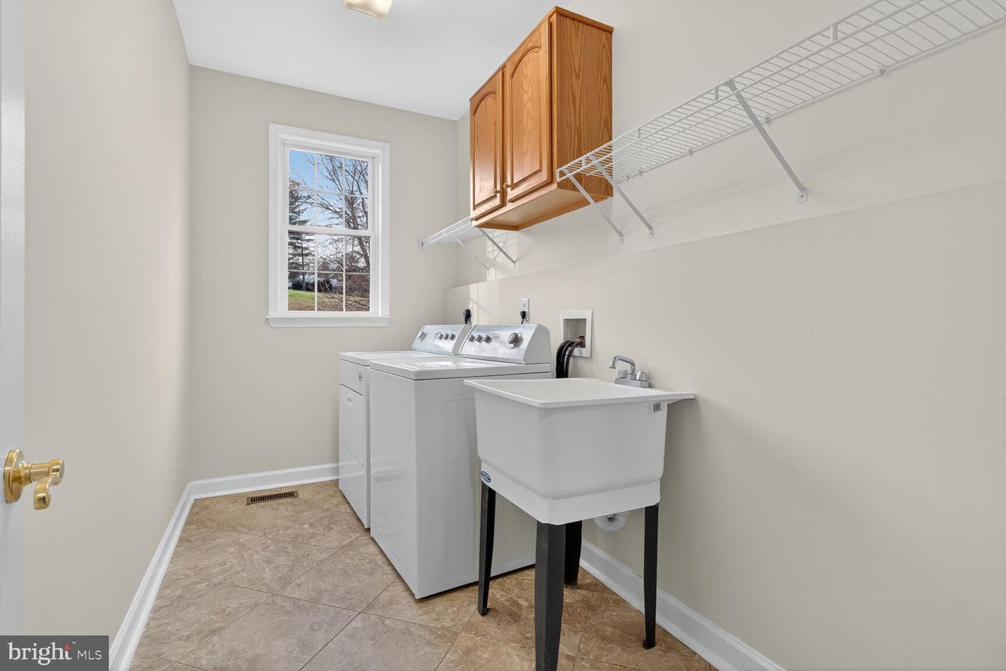 8369 Governor Grayson Way photo 20