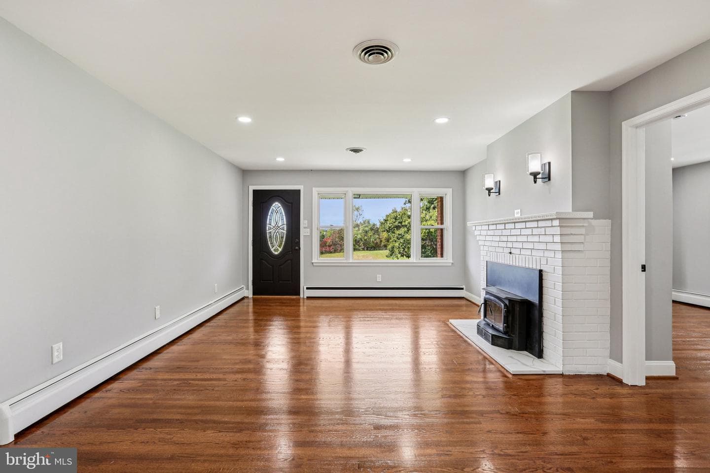 15474 Roxbury Road photo 7