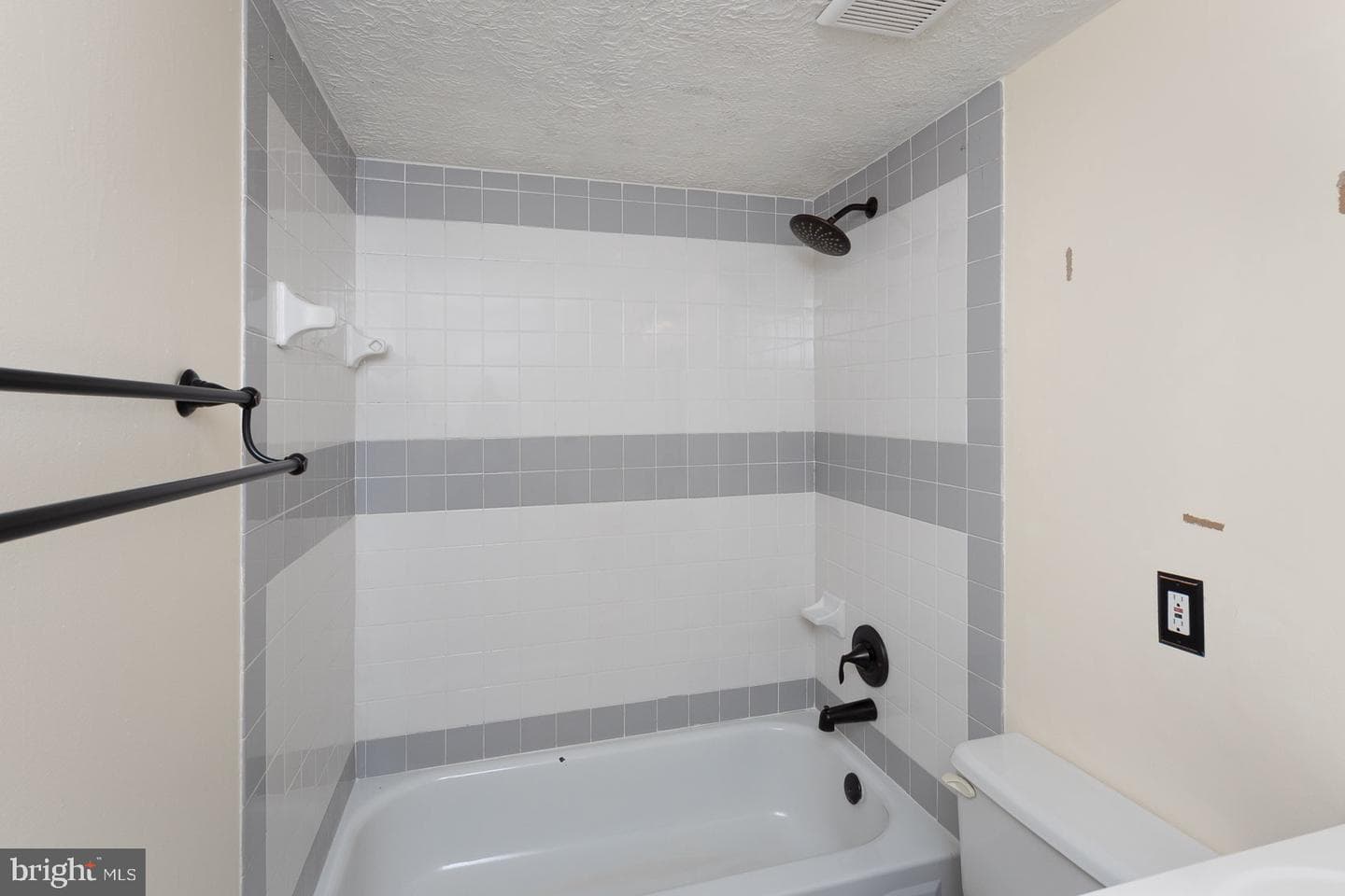 6321 Summercrest Drive photo 54