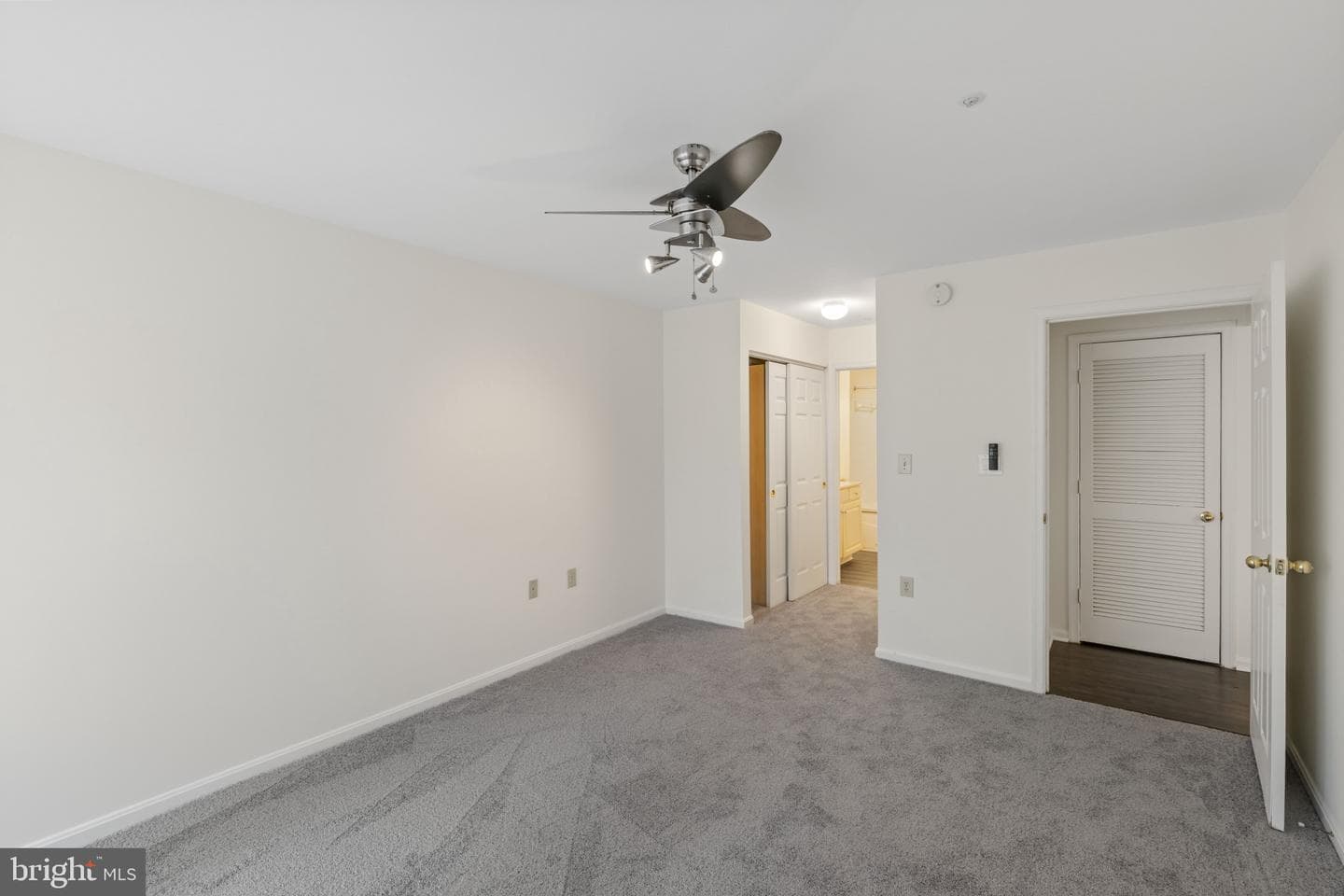 5941 Millrace Court #d-101 photo 14