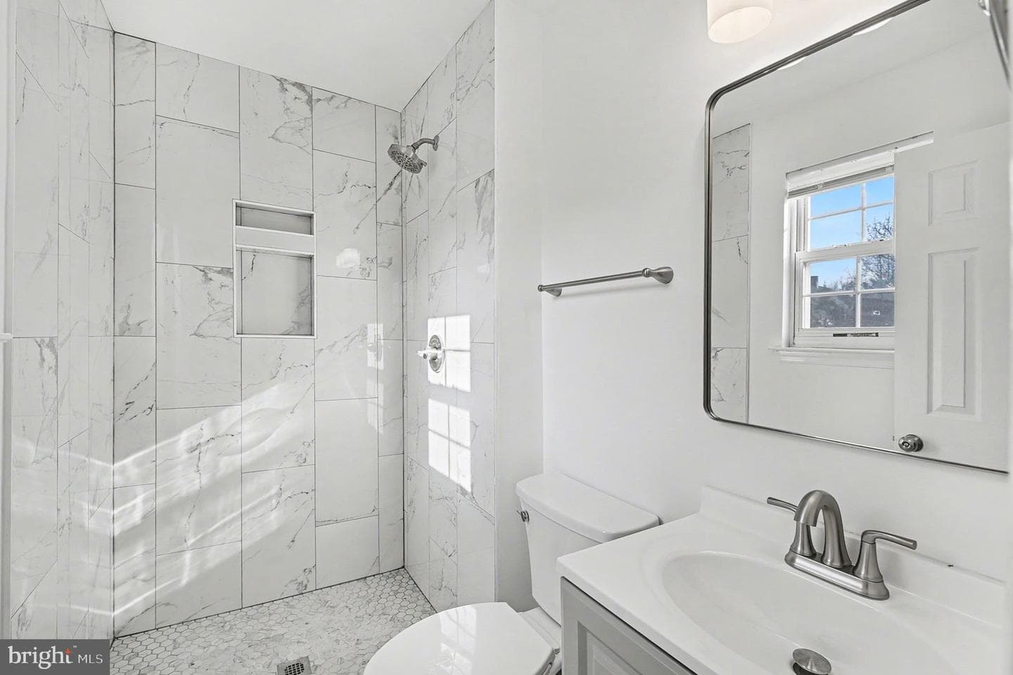 8304 Granville Road photo 15