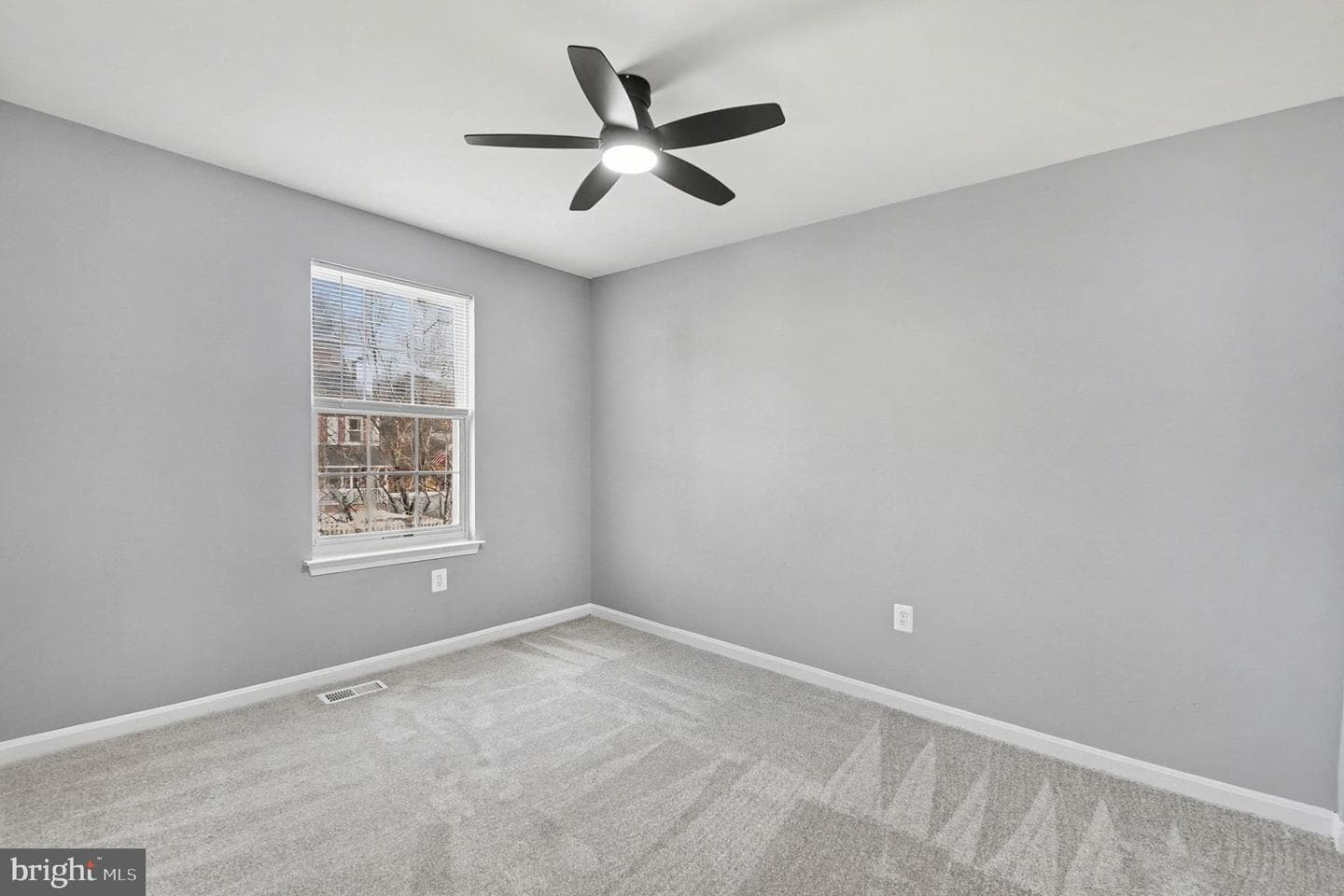 8304 Granville Road photo 16