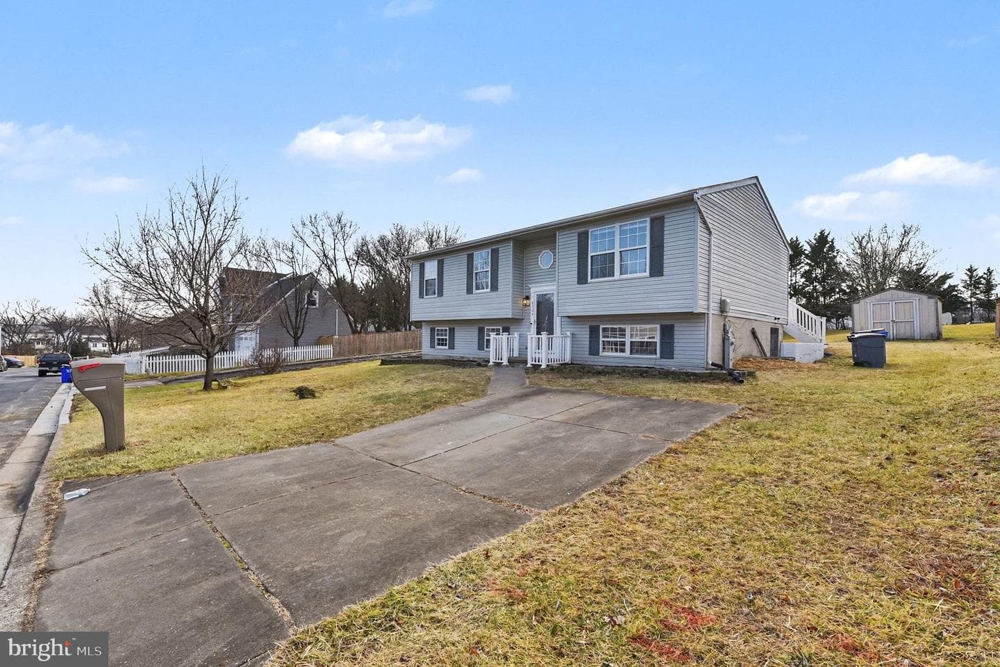 8304 Granville Road photo 3