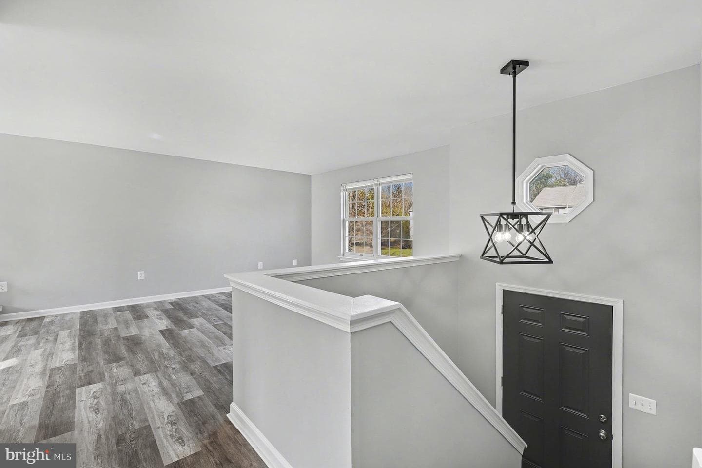 8304 Granville Road photo 6