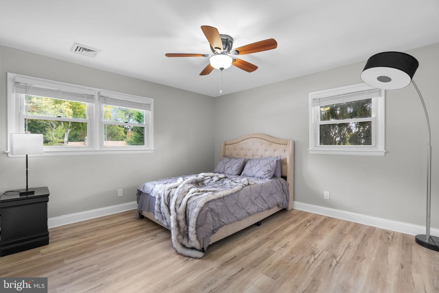 8334 Woodward Street photo 13
