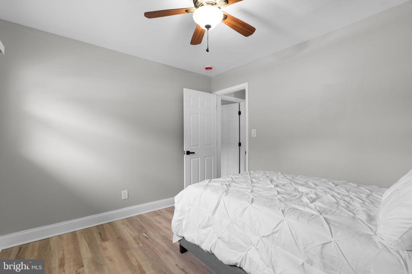 8334 Woodward Street photo 17
