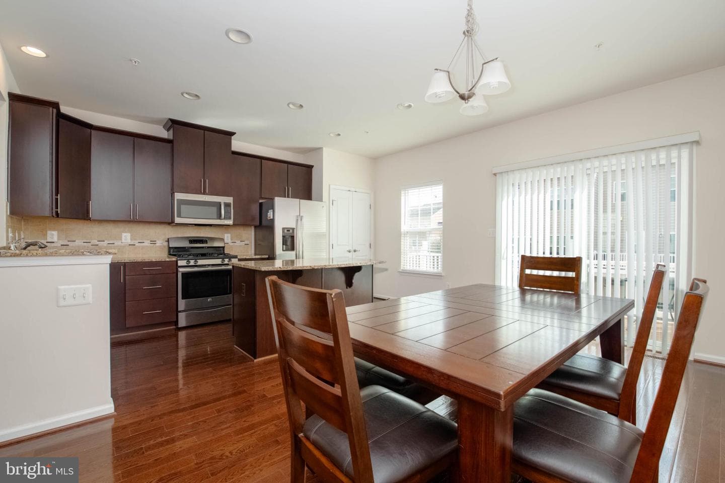 7326 Summit Rock Road photo 4