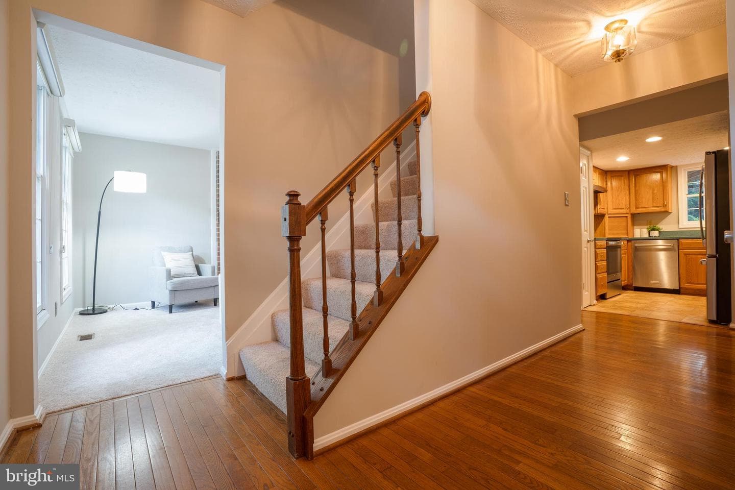 9051 Billow Row photo 4