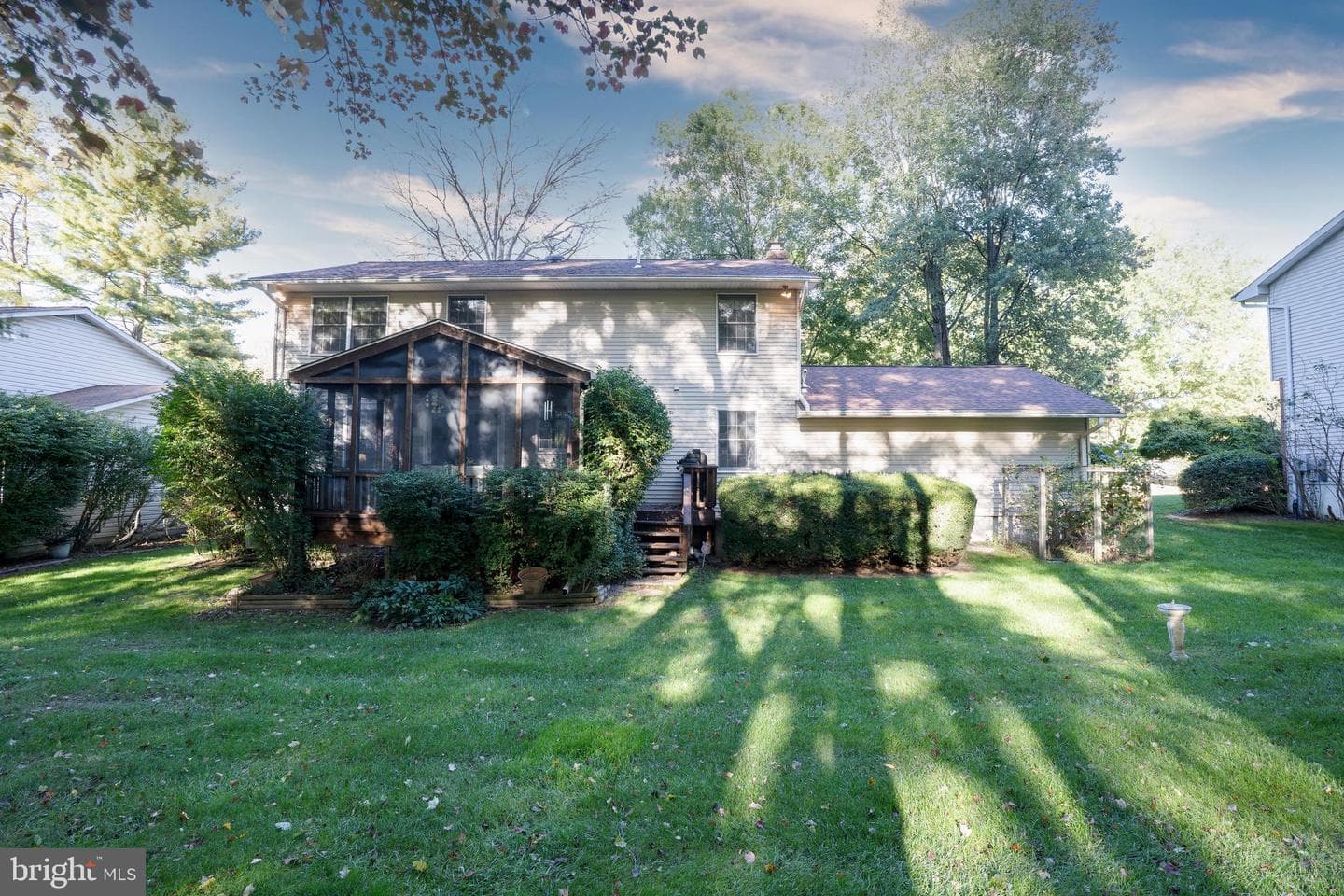 9051 Billow Row photo 40