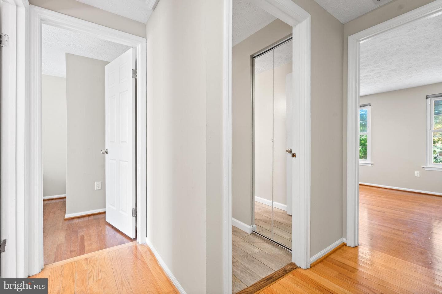 6078 Rock Glen Drive photo 9