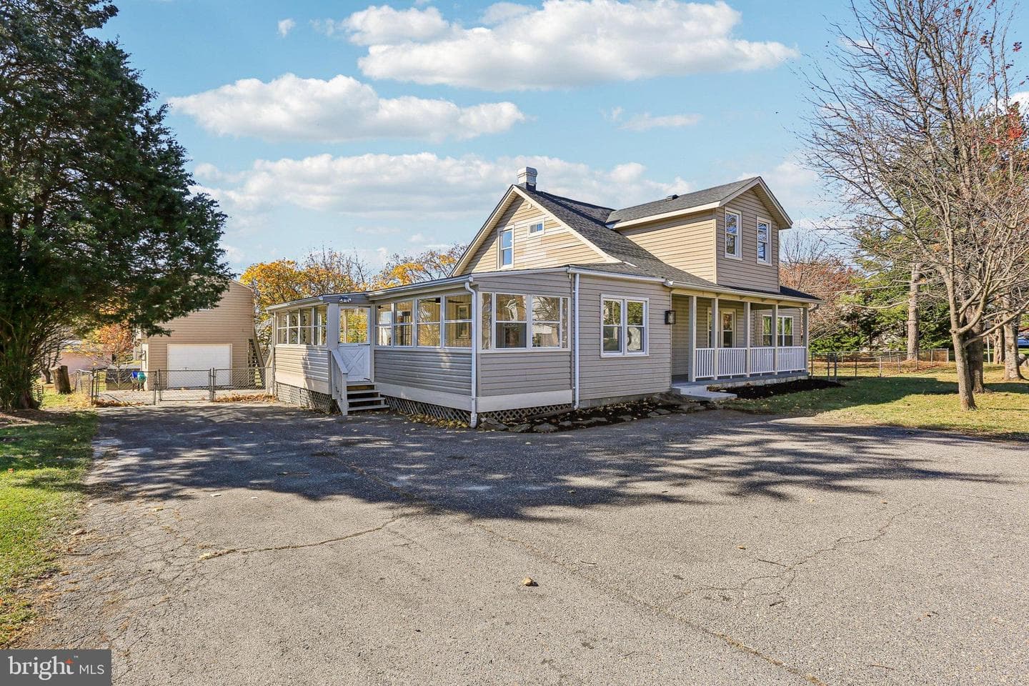10571 Scaggsville Road photo 4