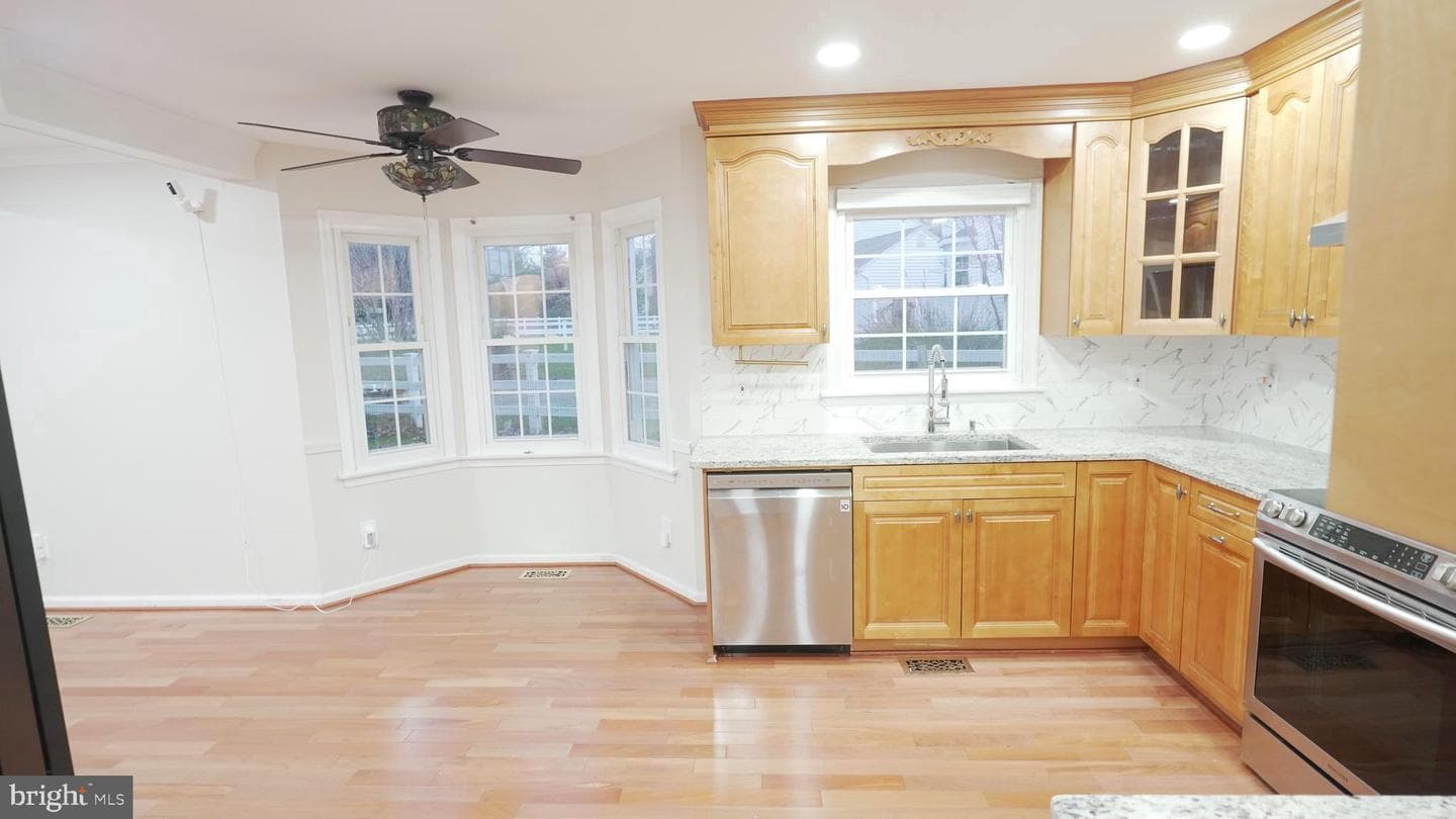10203 Raleigh Tavern Lane photo 11
