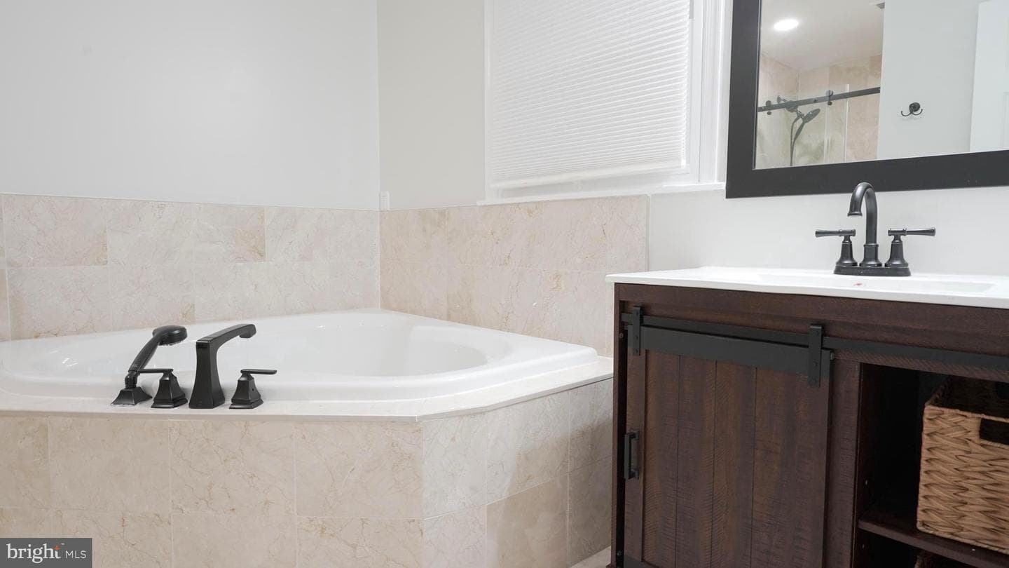10203 Raleigh Tavern Lane photo 33