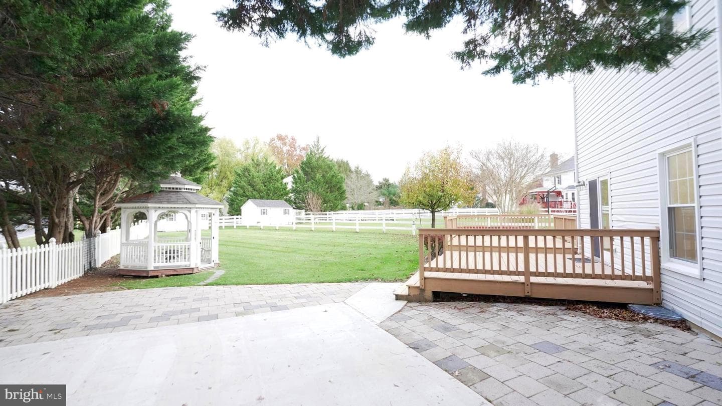10203 Raleigh Tavern Lane photo 54