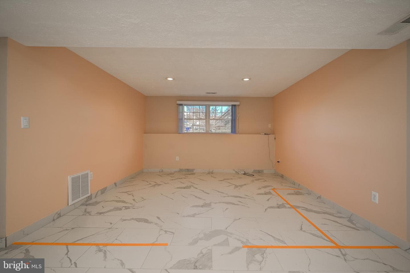 8252 Glen Court photo 25