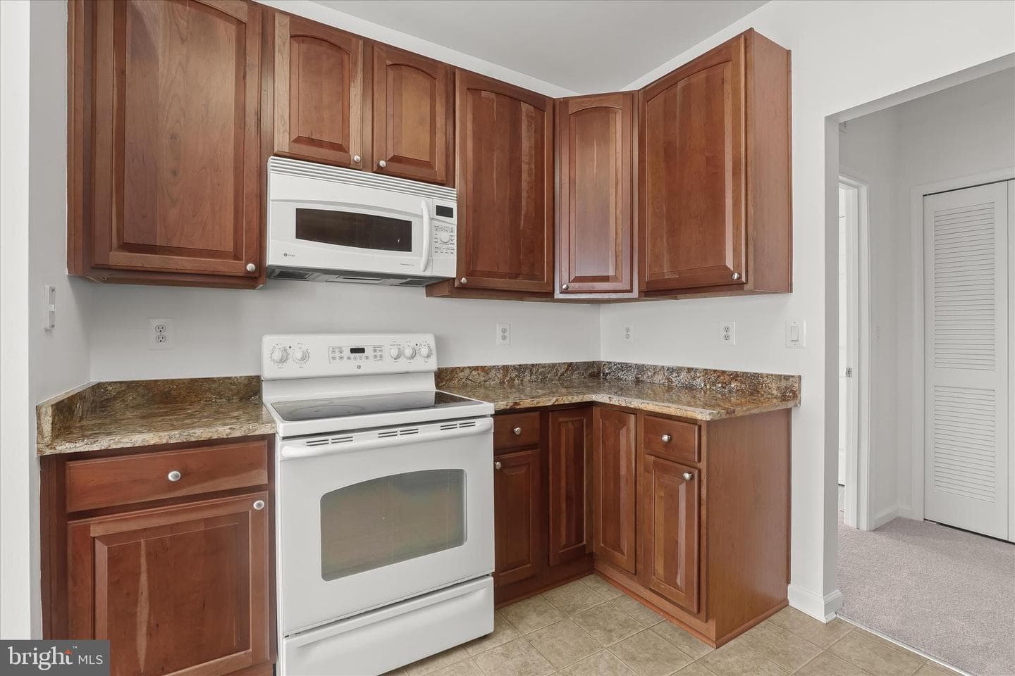 8125 Hickory High Court #l photo 14