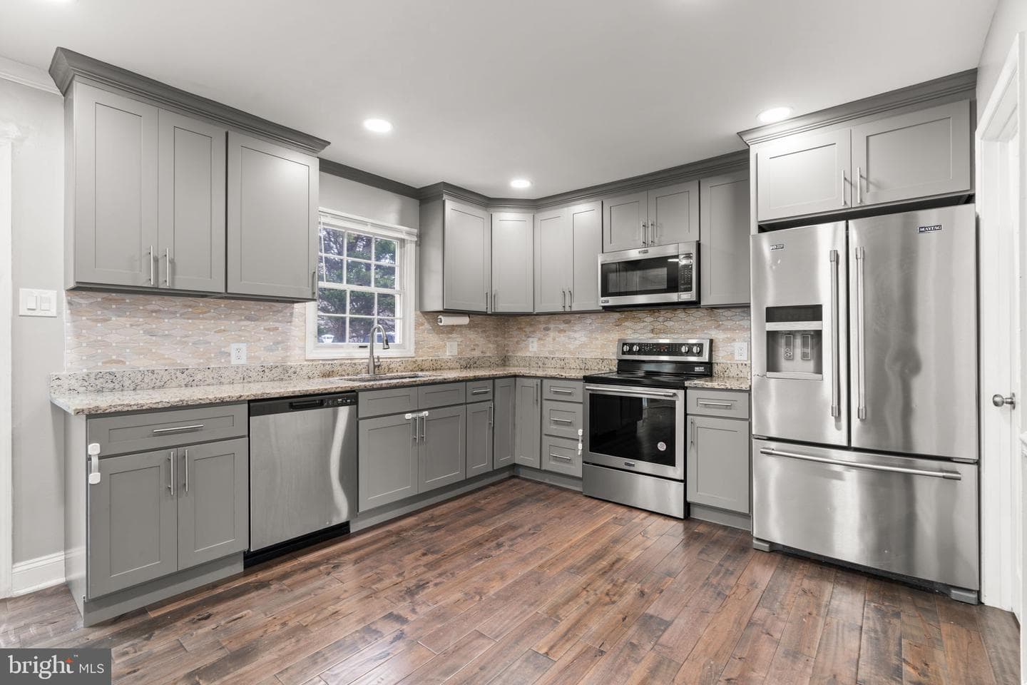 9339 Kendal Circle photo 2