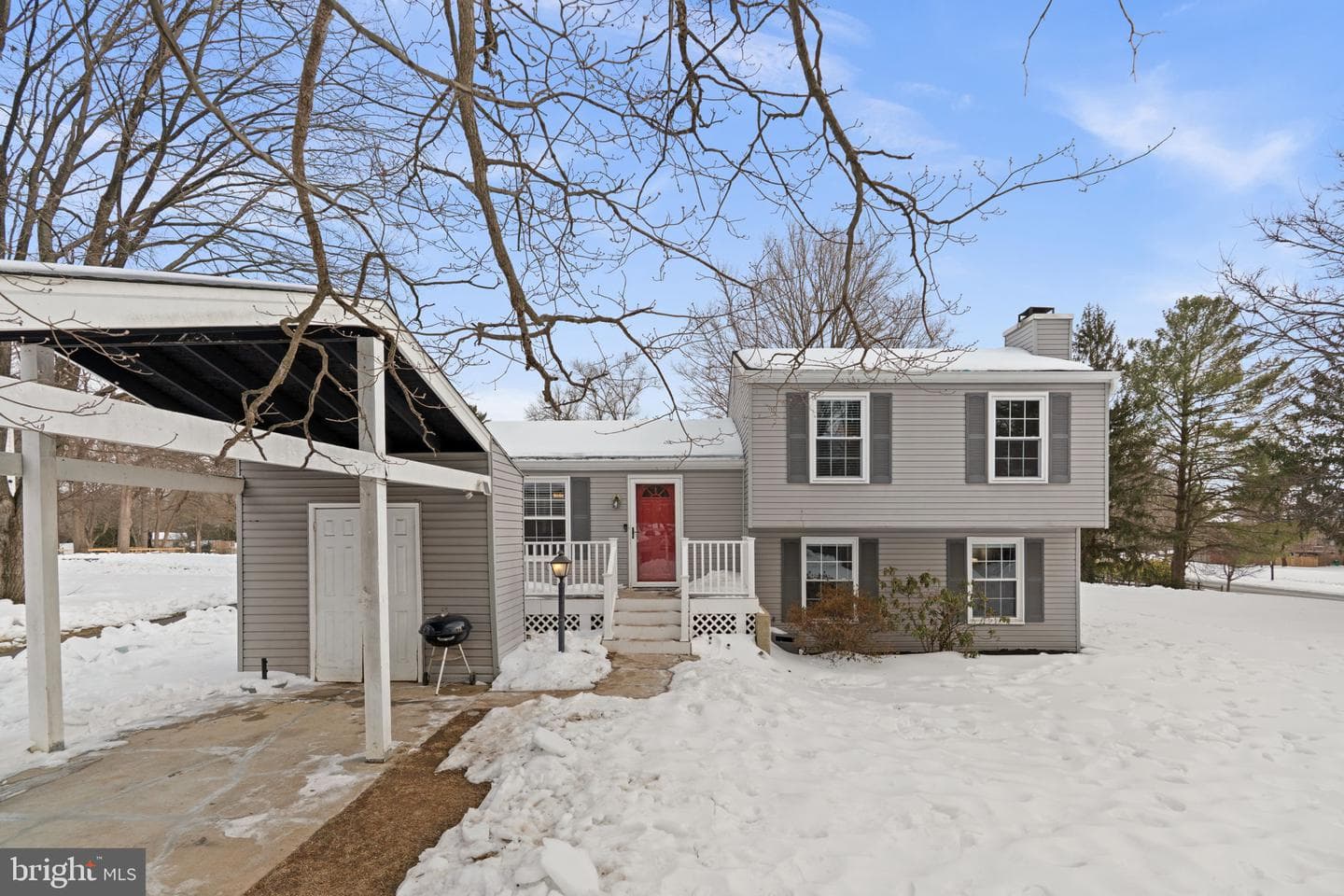 6878 Happyheart Lane photo 2