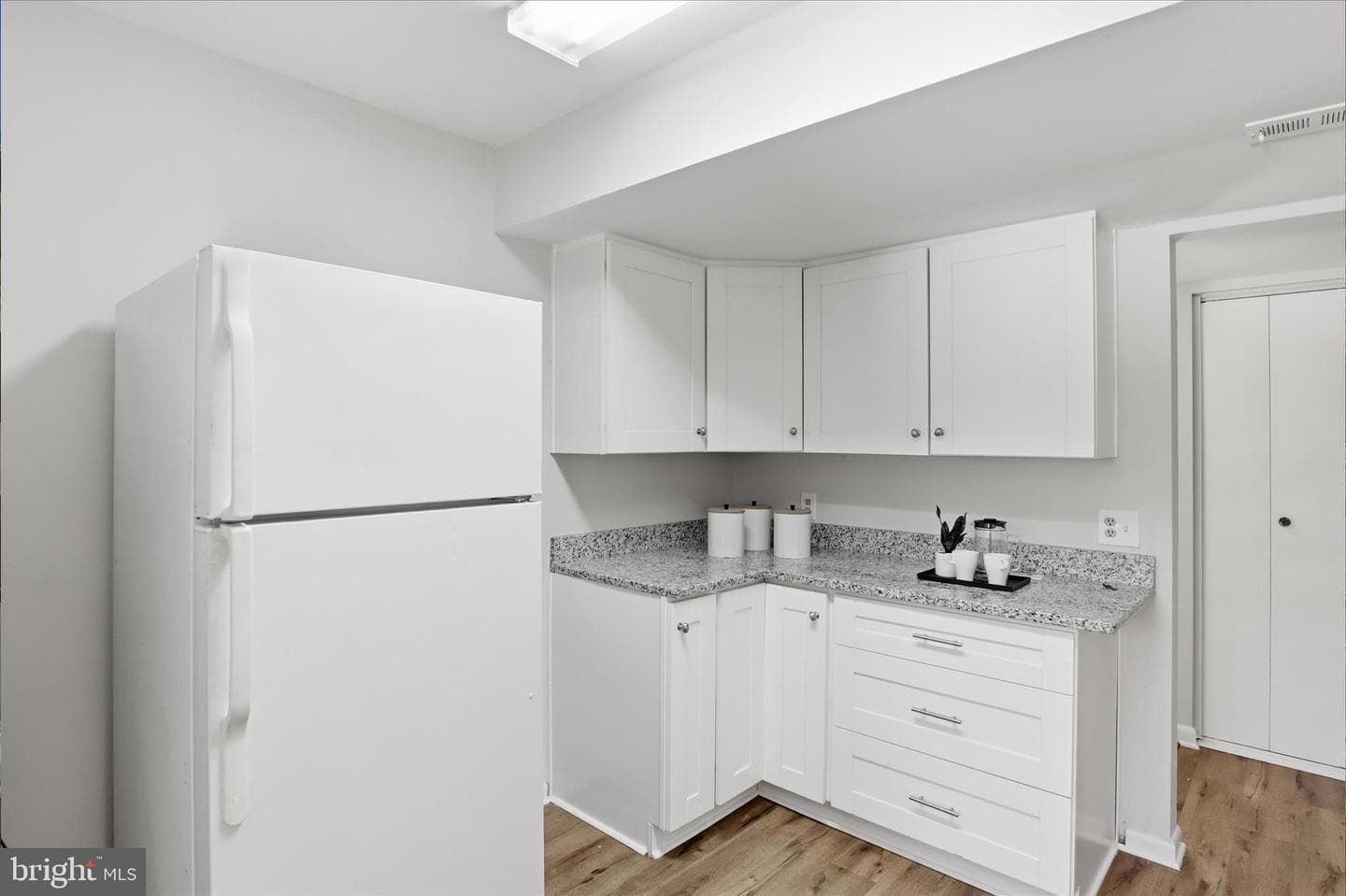 6045 Majors Lane #2 E14 photo 8
