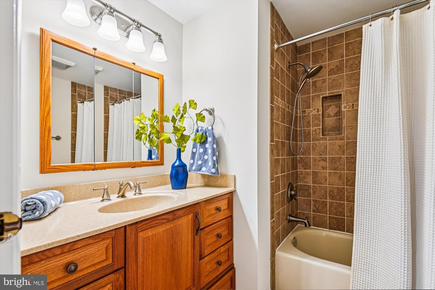 6887 Garland Lane photo 38
