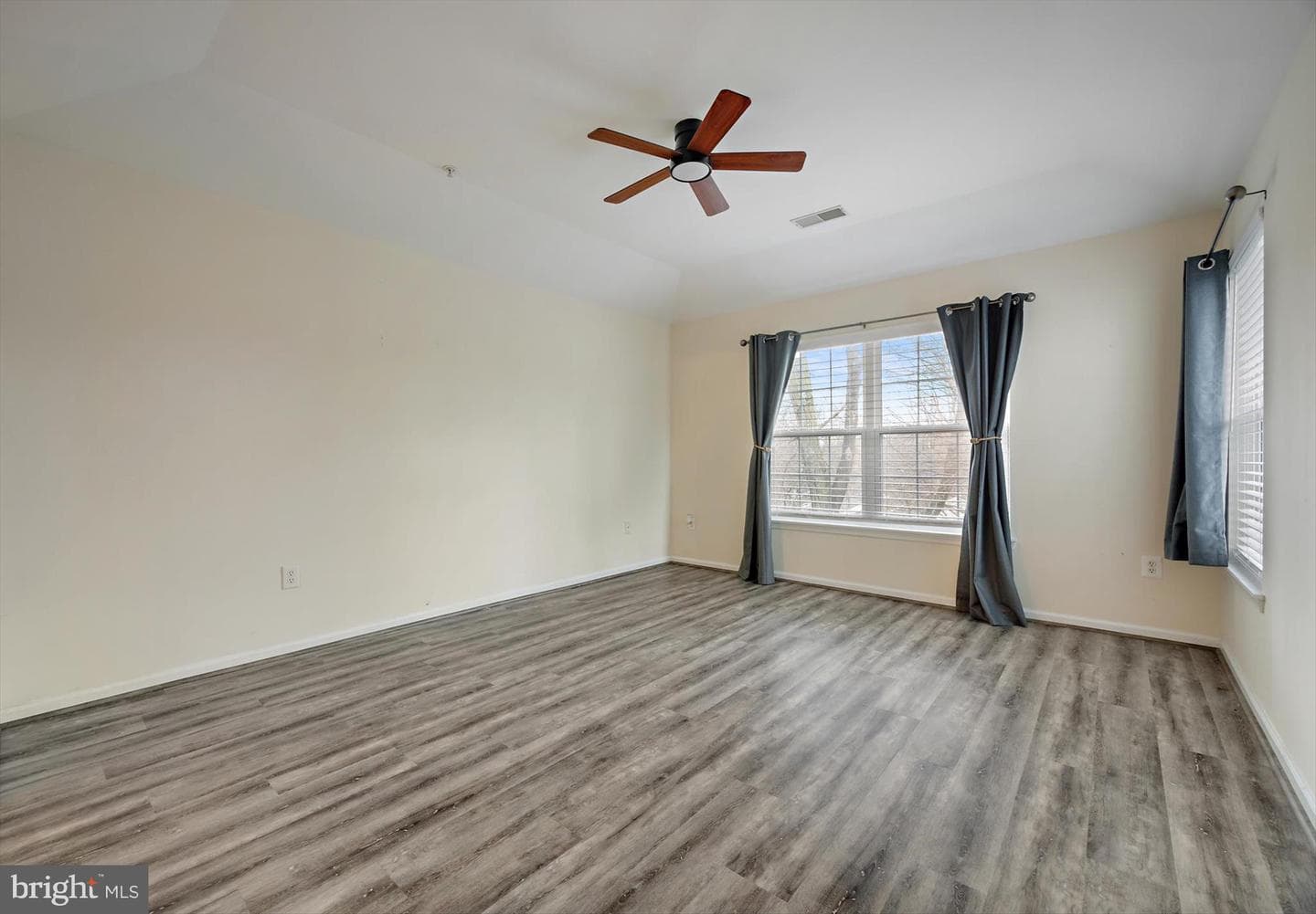 5839 Wyndham Circle #305 photo 23
