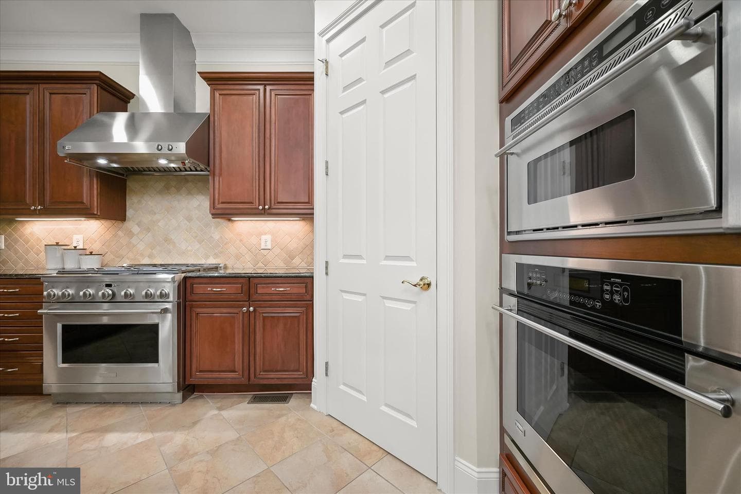 14242 Meadow Lake Drive photo 32